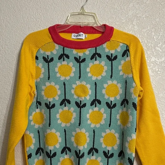 Vintage Women's Floral Sweater - Picture 2 of 5